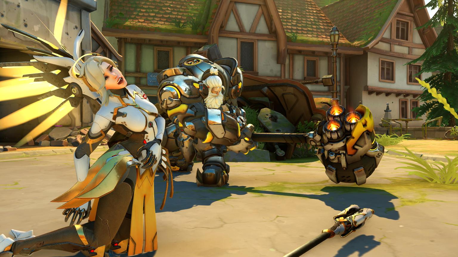 Reinhardt swings Rocket Hammer at close range